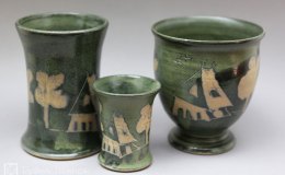Töpferei Dambeck - Steinzeug grün-geritzt drei Becher