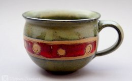 Töpferei Dambeck - Steinzeug grün-rot Milchkaffeetasse