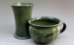 Töpferei Dambeck - Steinzeug grün Tasse und Becher
