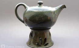 Töpferei Dambeck - Steinzeug grün Teekanne mit Stöfchen